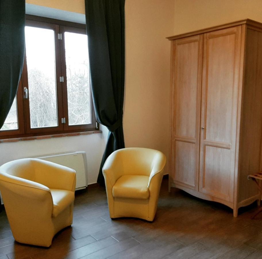 La Locanda Della Staffa Pombia Kültér fotó